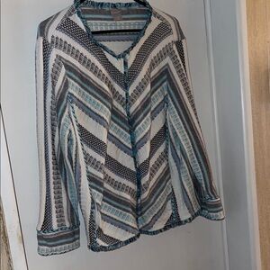 Chico‘s jacket knit size 3 too big for me so I’m selling it to to a lucky buyer